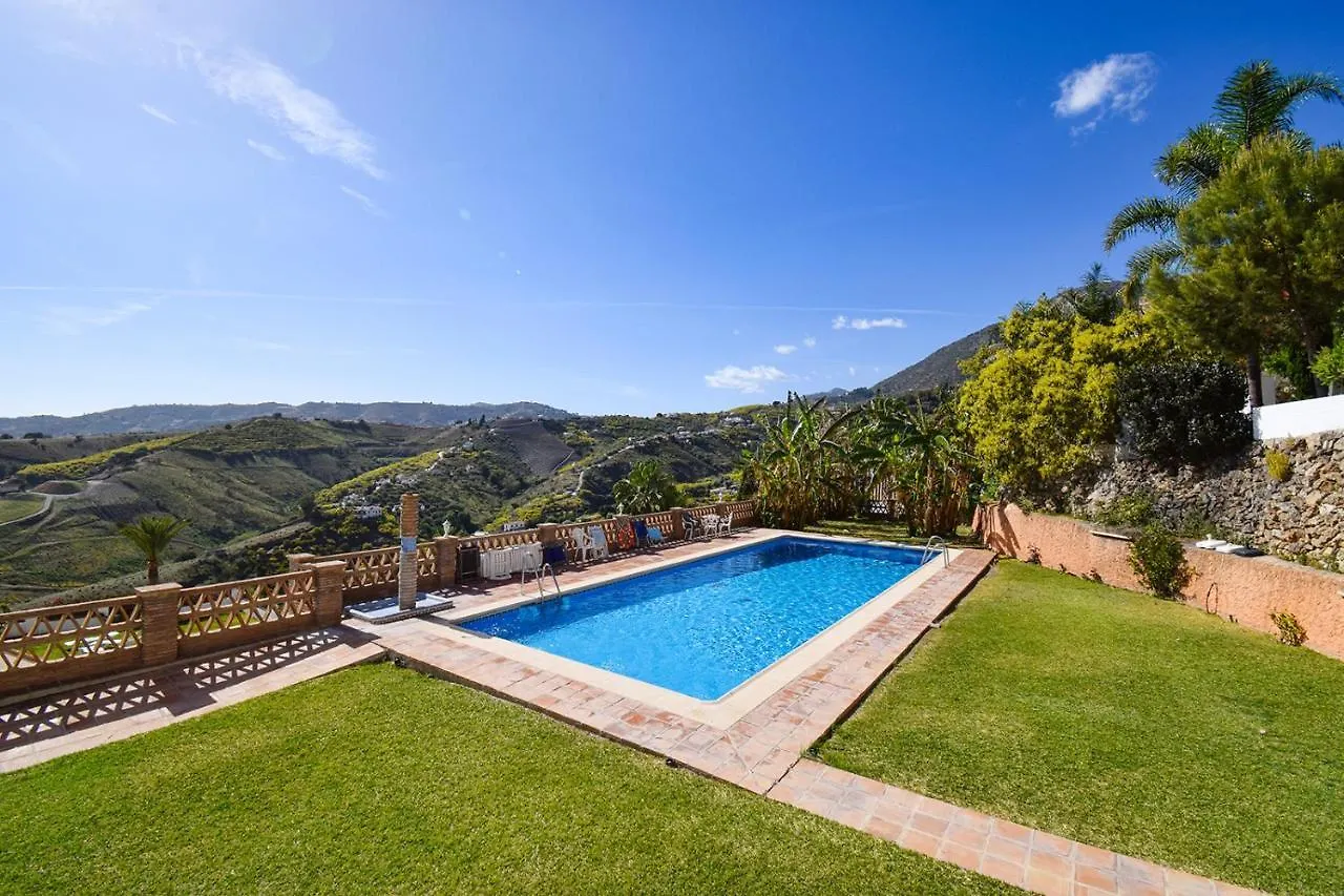 Casa Clara, Frigiliana 2 Bedroom Apartment With Communal Pool Hansonholiday Rentals