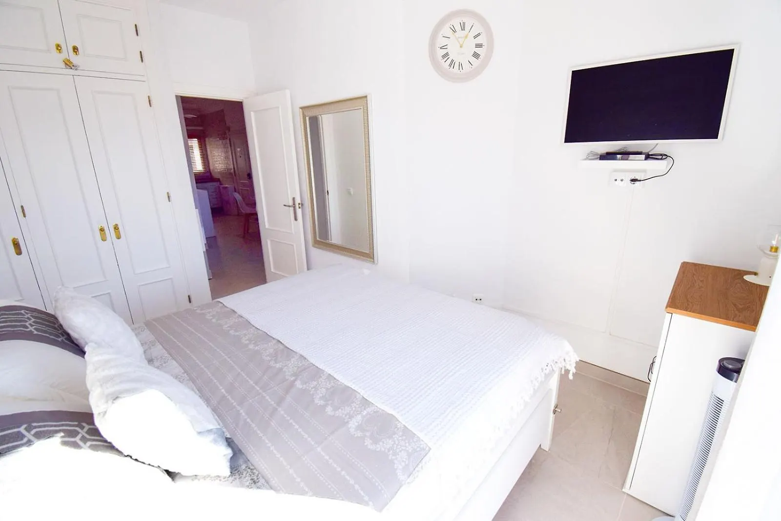 Casa Clara, Frigiliana 2 Bedroom Apartment With Communal Pool Hansonholiday Rentals