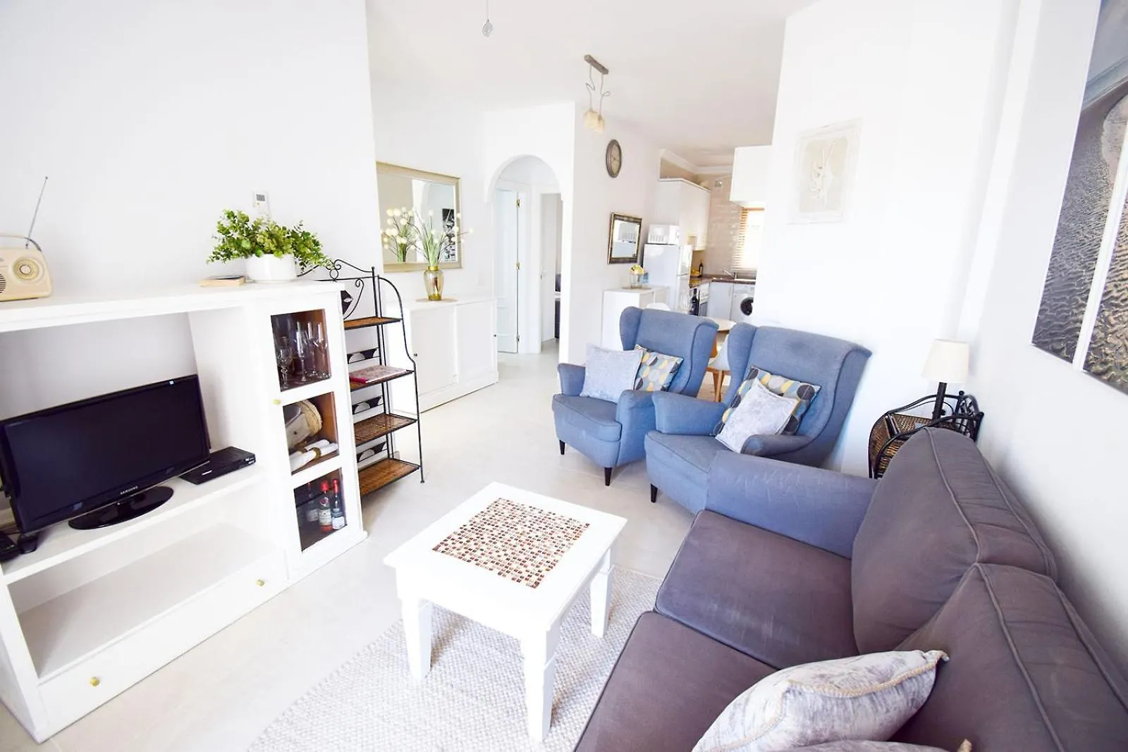 Casa Clara, Frigiliana 2 Bedroom Apartment With Communal Pool Hansonholiday Rentals España
