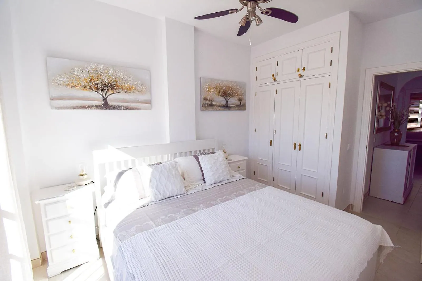 Casa Clara, Frigiliana 2 Bedroom Apartment With Communal Pool Hansonholiday Rentals 0*,  스페인