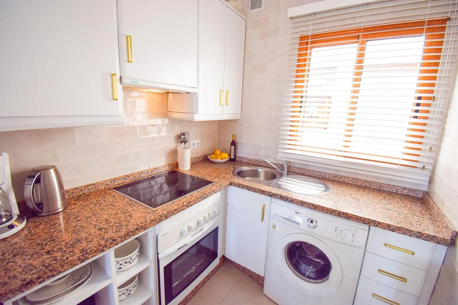 Casa Clara, Frigiliana 2 Bedroom Apartment With Communal Pool Hansonholiday Rentals 0*,